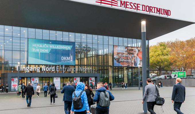 Auch am Mittwoch lockte die DKM die Fachbesucher in die Messehallen in Dortmund.  